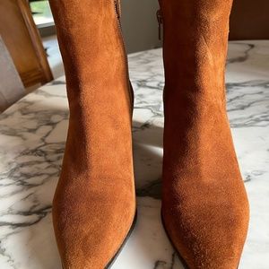 Stuart Weitzman size 6.5 M caramel suede booties
